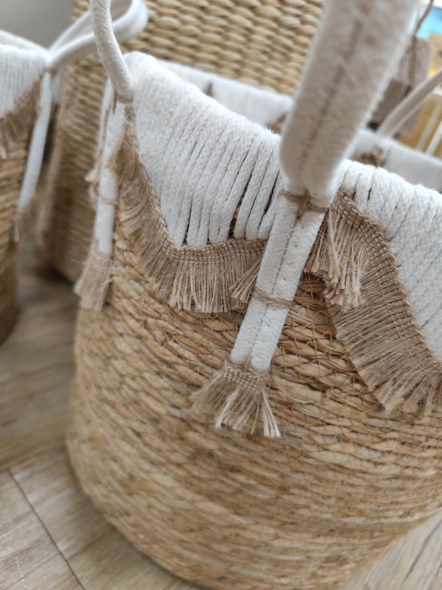Ensemble de panière en matière naturelle