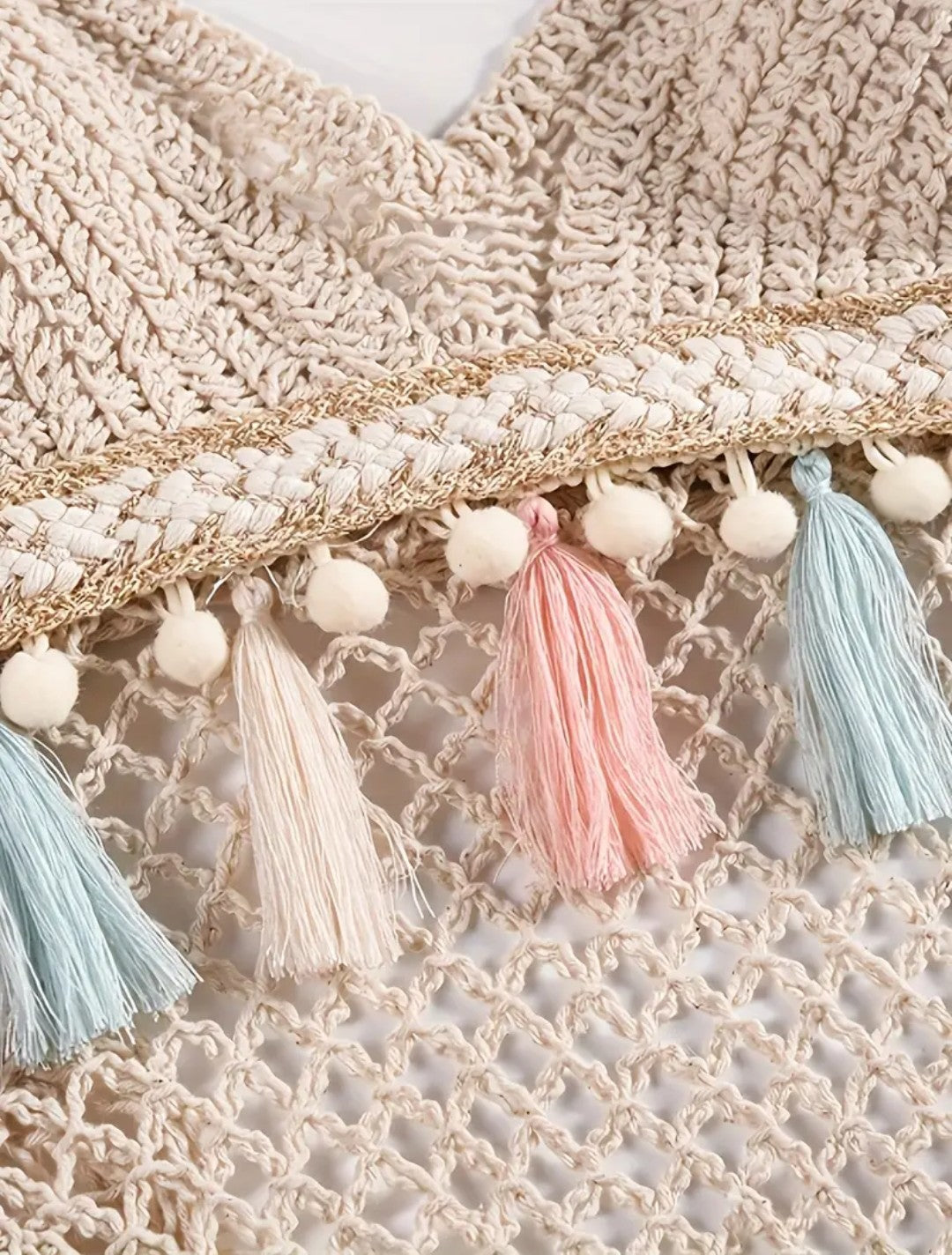Top dos nu avec pompon