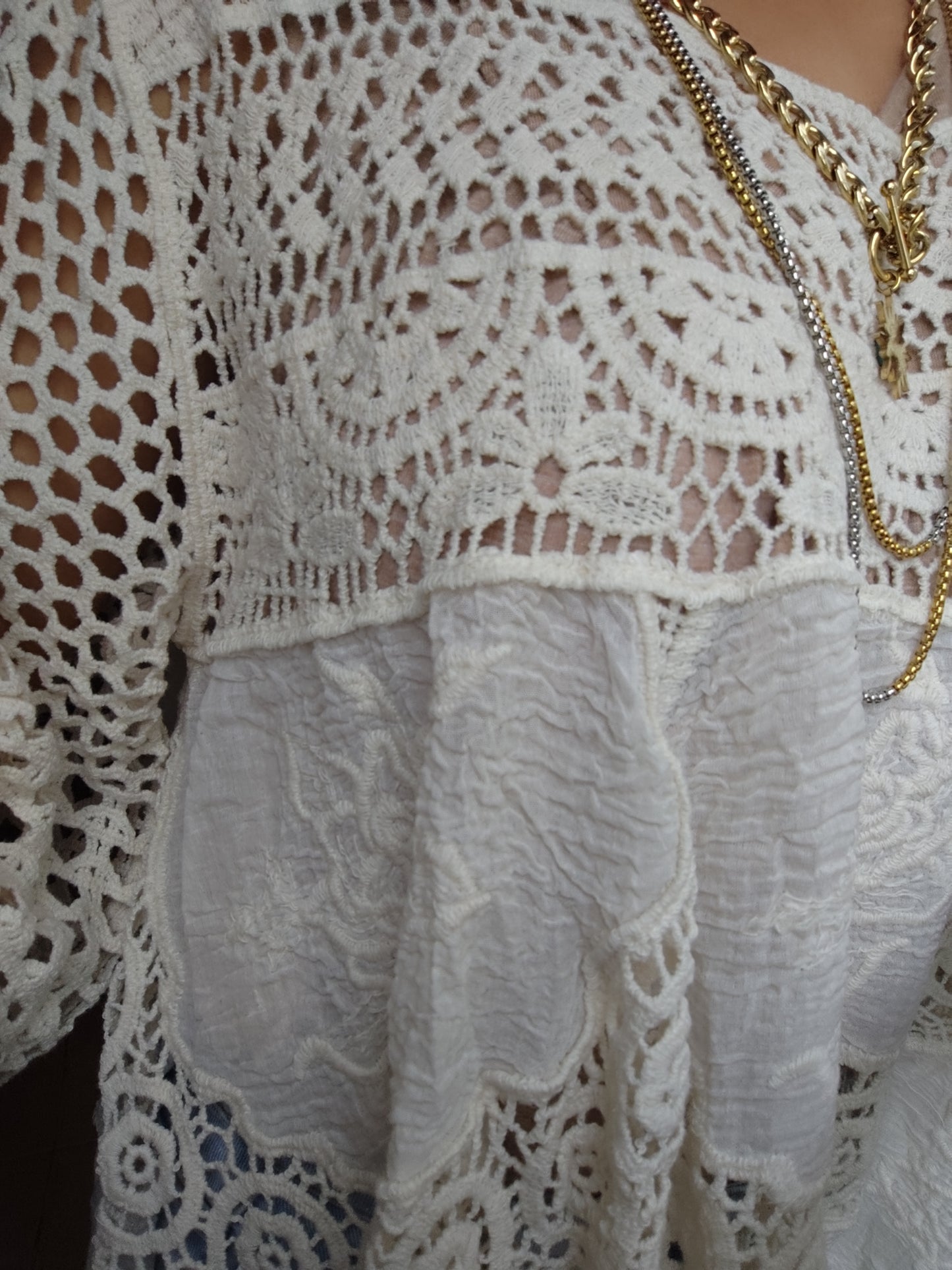 Robe tunique fait au crochet , une mode bohème ajouré