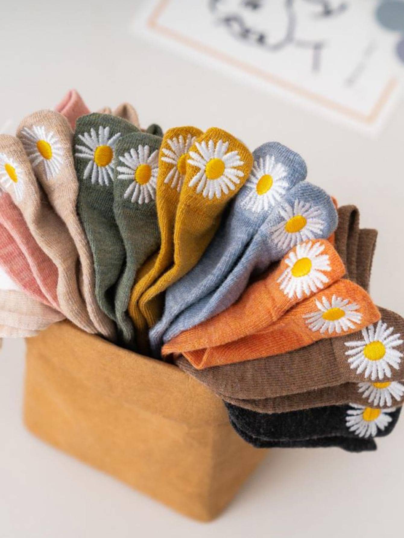 10 paires Chaussettes broderie Marguerite