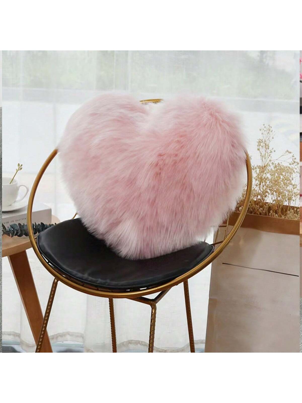 Coussin cœur en peluche