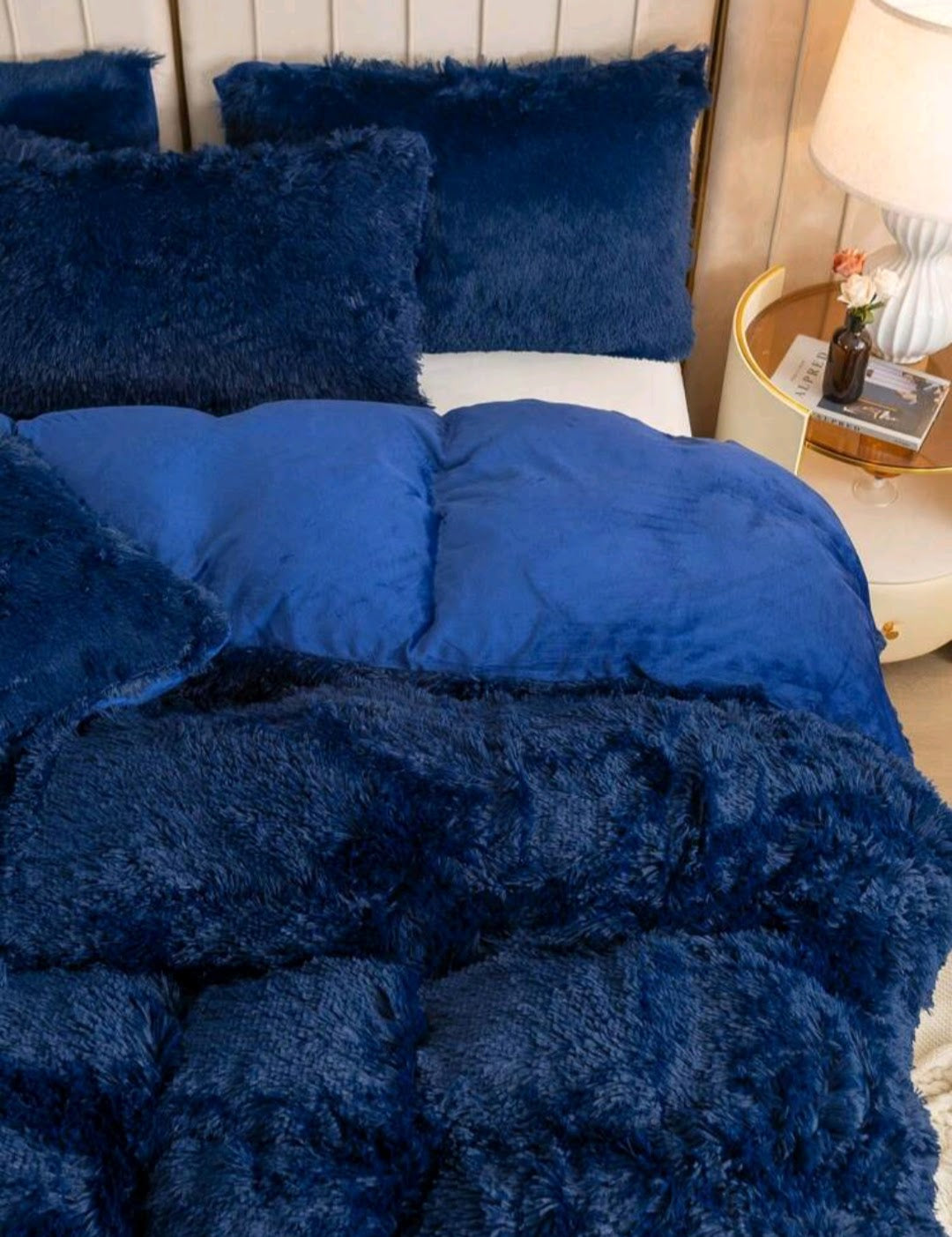 Les parures de lit couleur bleu nuit