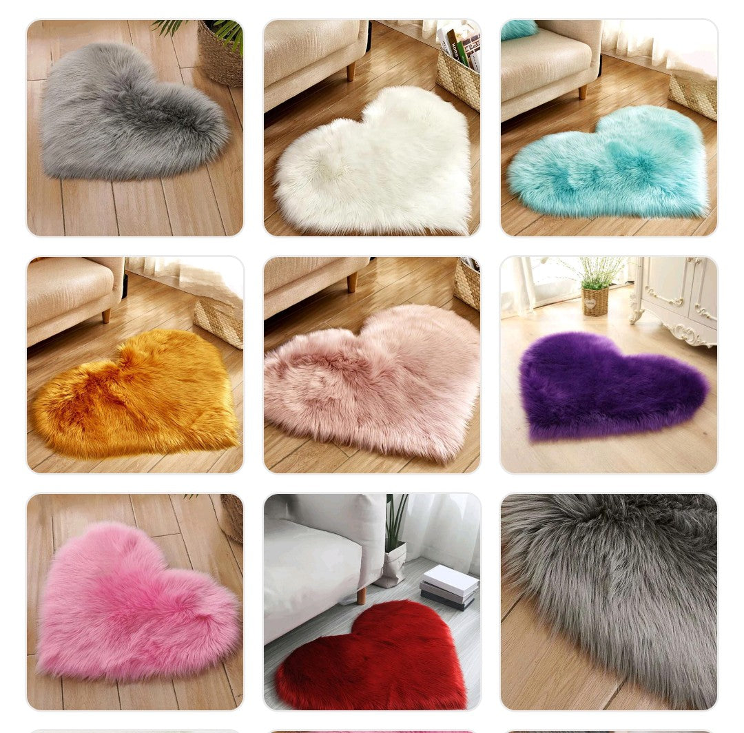 Tapis cœur en peluche