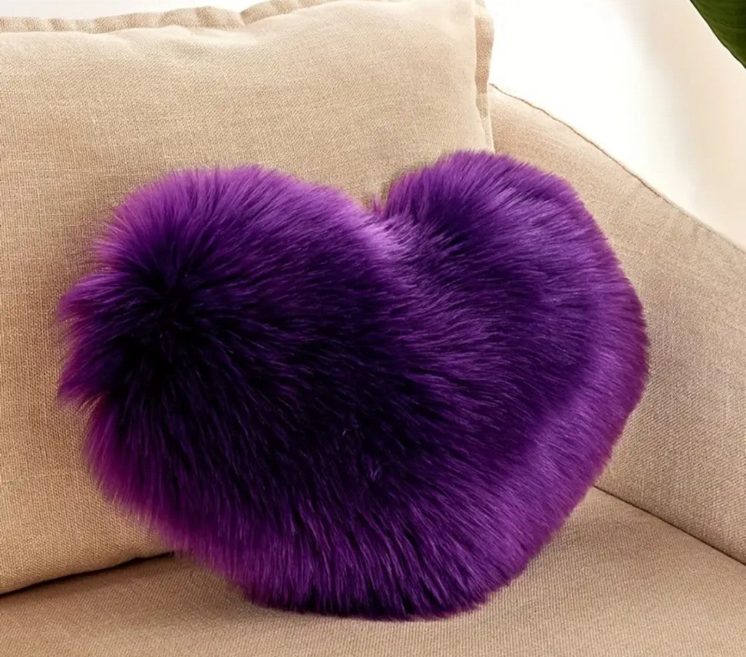 Coussin cœur en peluche