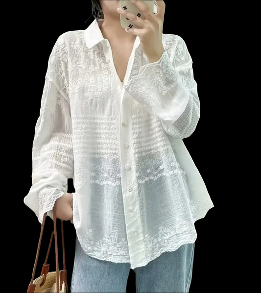 Cardigan manches longues brodé , Cardigan brodé femme, Cible les consommatrices féminines .
