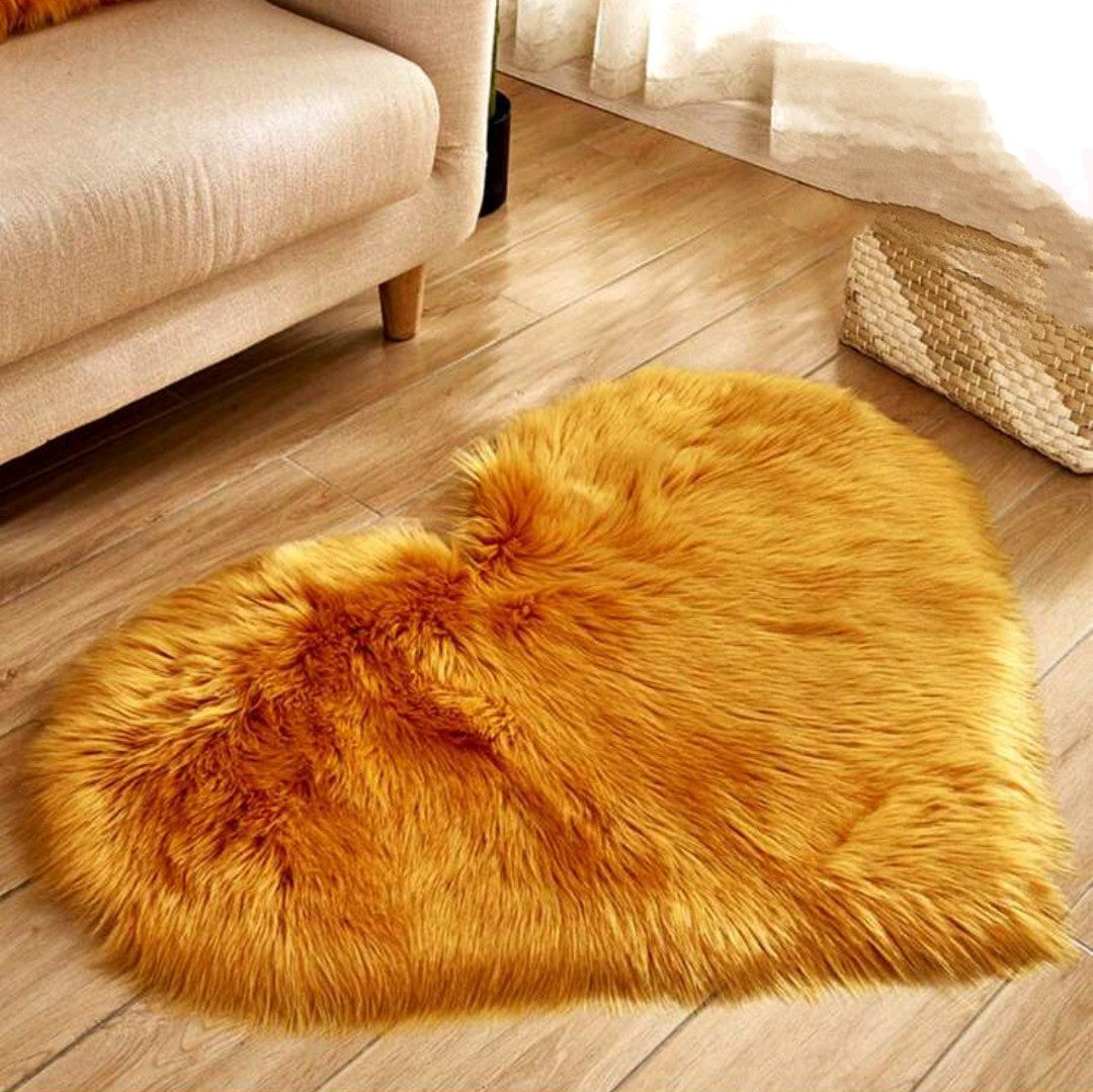 Tapis cœur en peluche