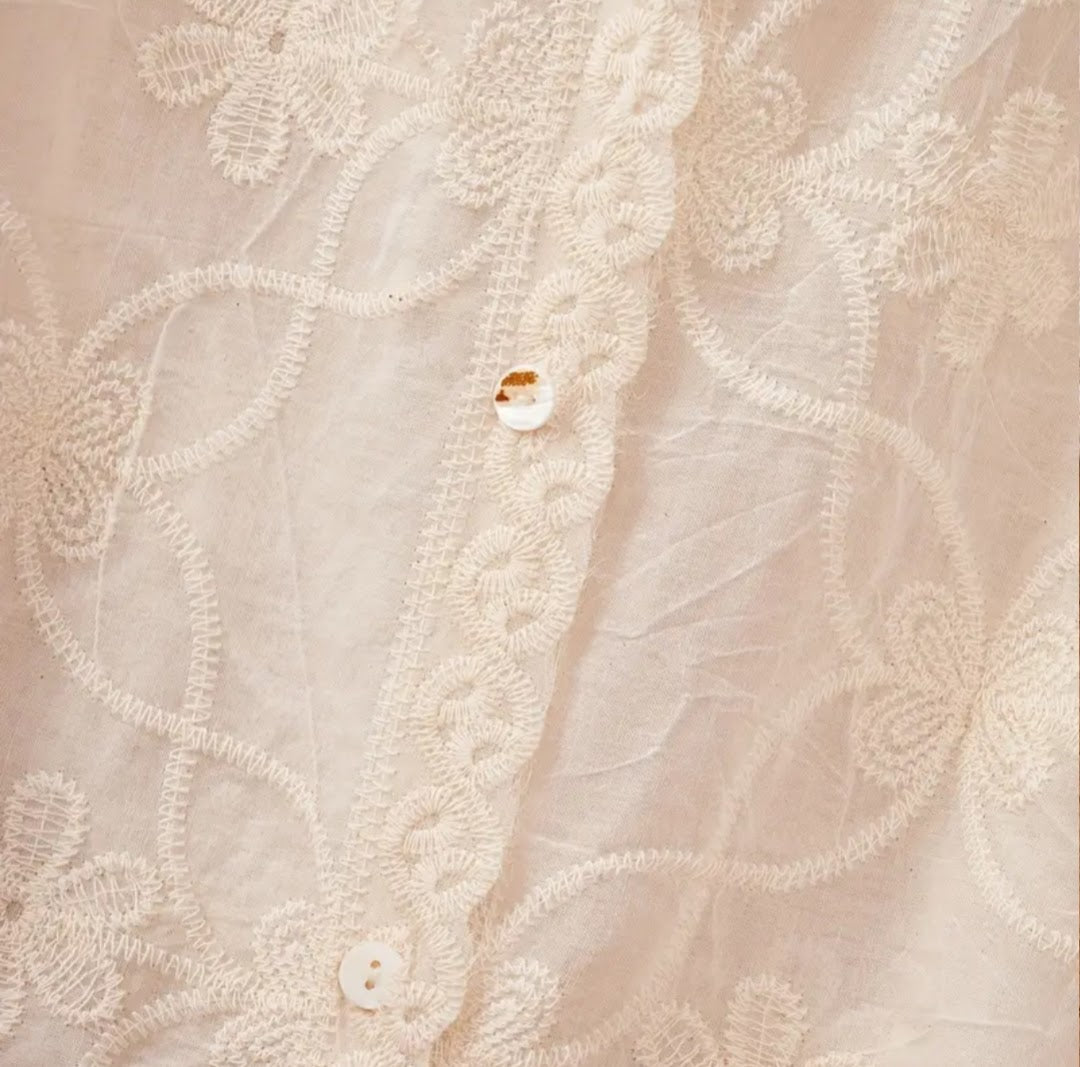 Broderie fait main vêtements brodés