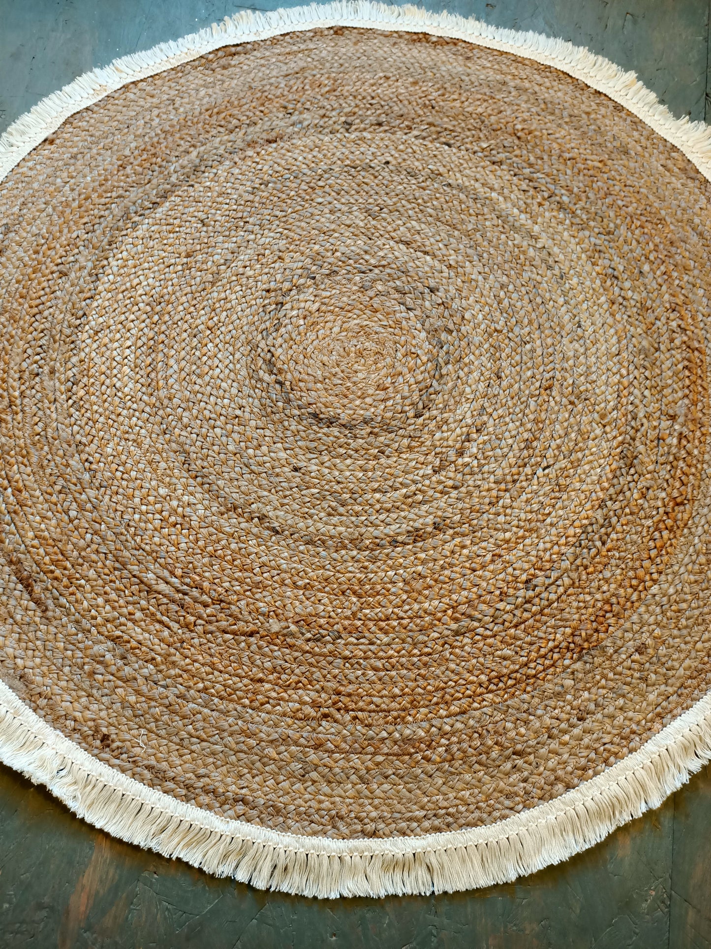 Tapis rond contour broderie à frange