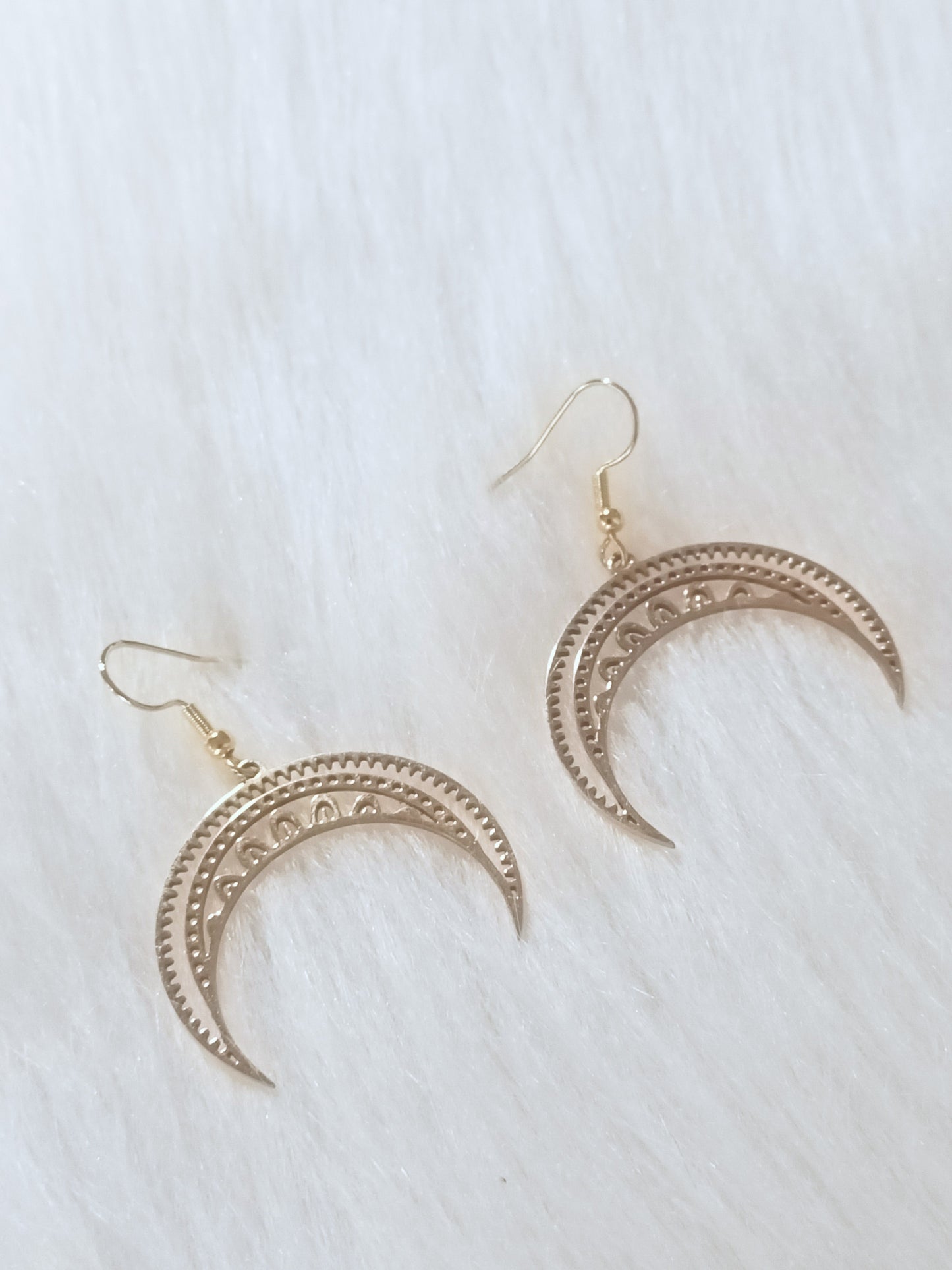 Boucle d'oreille Lune ajouré