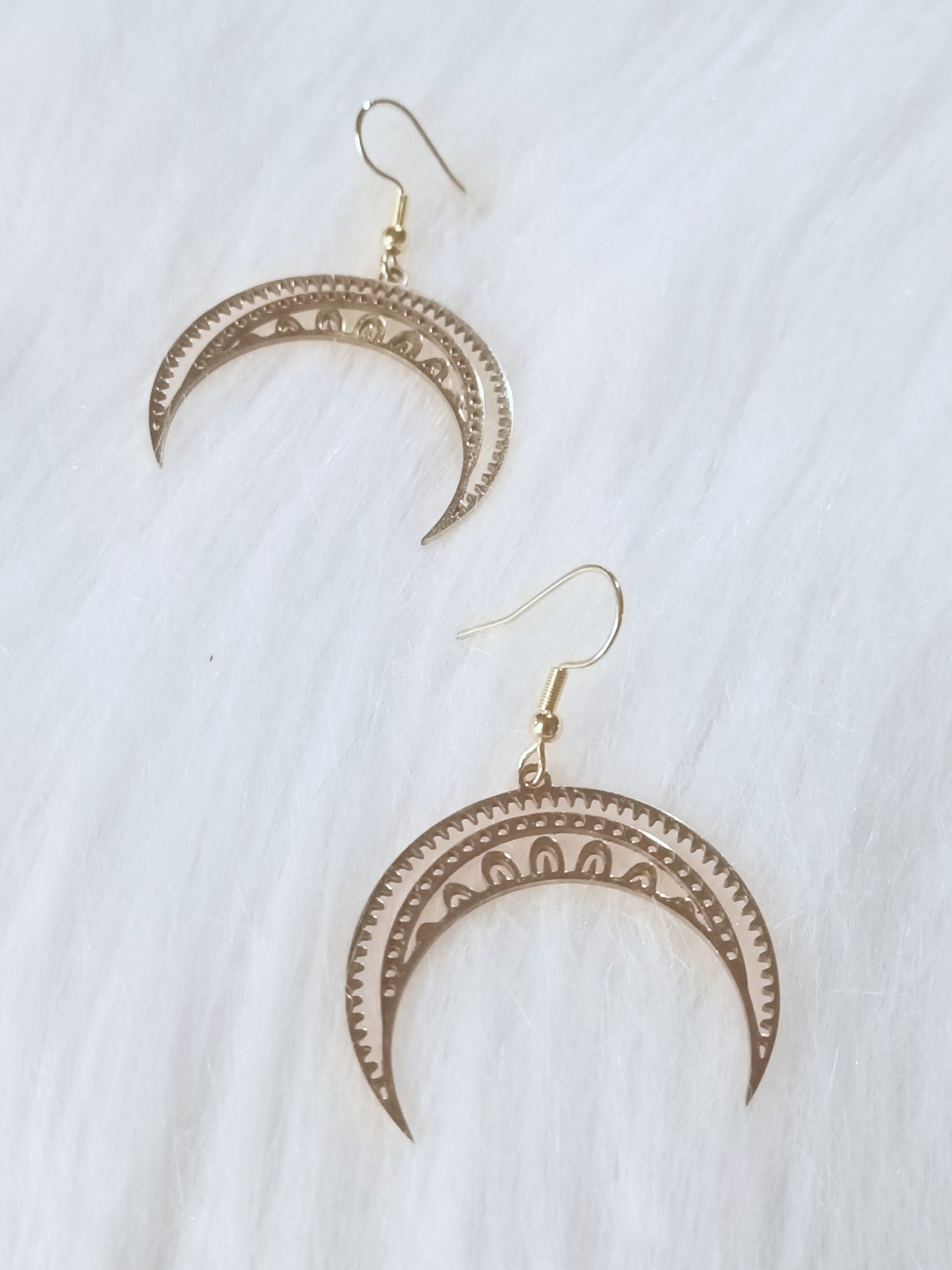 Boucle d'oreille Lune ajouré